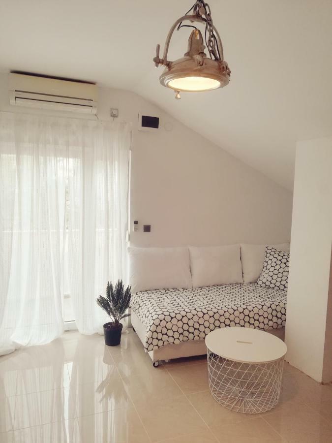 House For Rent Paola Villa Ražanac Kültér fotó