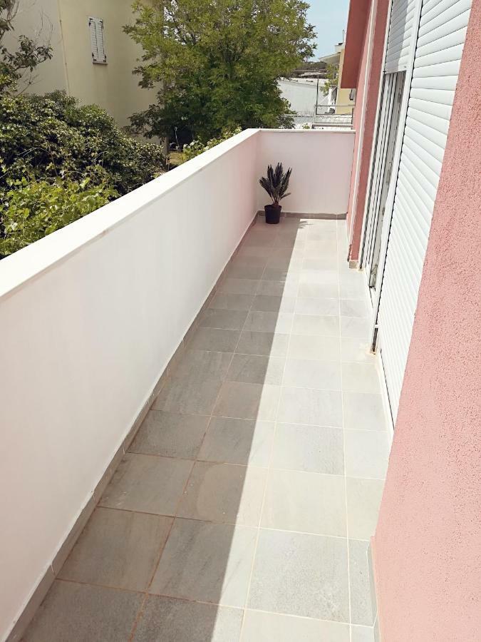 House For Rent Paola Villa Ražanac Kültér fotó
