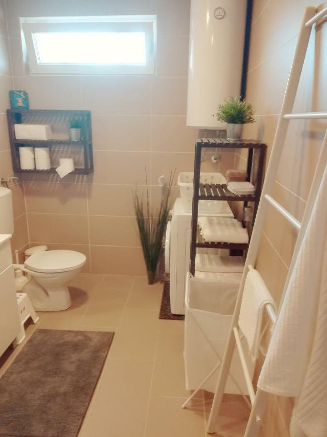House For Rent Paola Villa Ražanac Kültér fotó